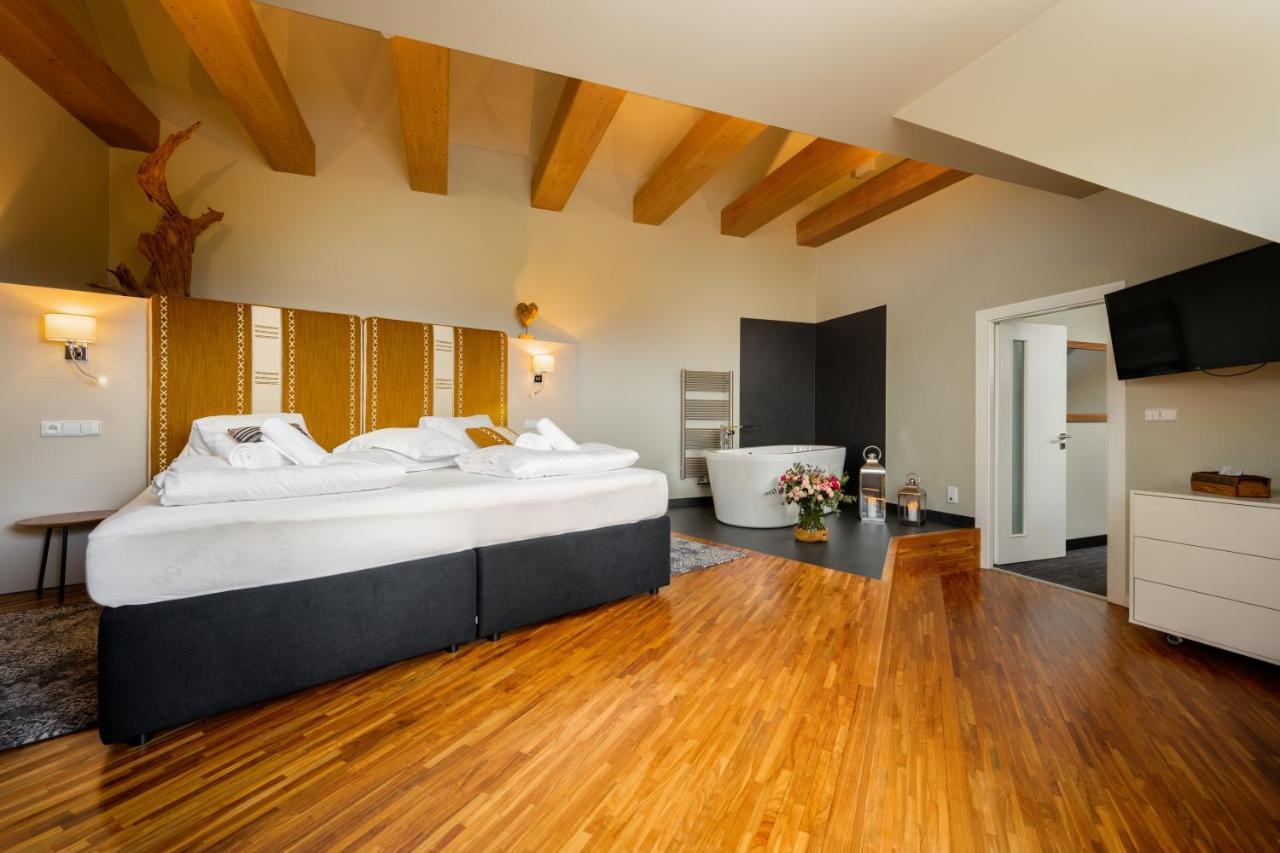 Hotel Premier- Adults Only Bedrichov  Bagian luar foto
