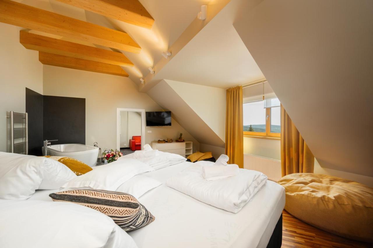 Hotel Premier- Adults Only Bedrichov  Bagian luar foto