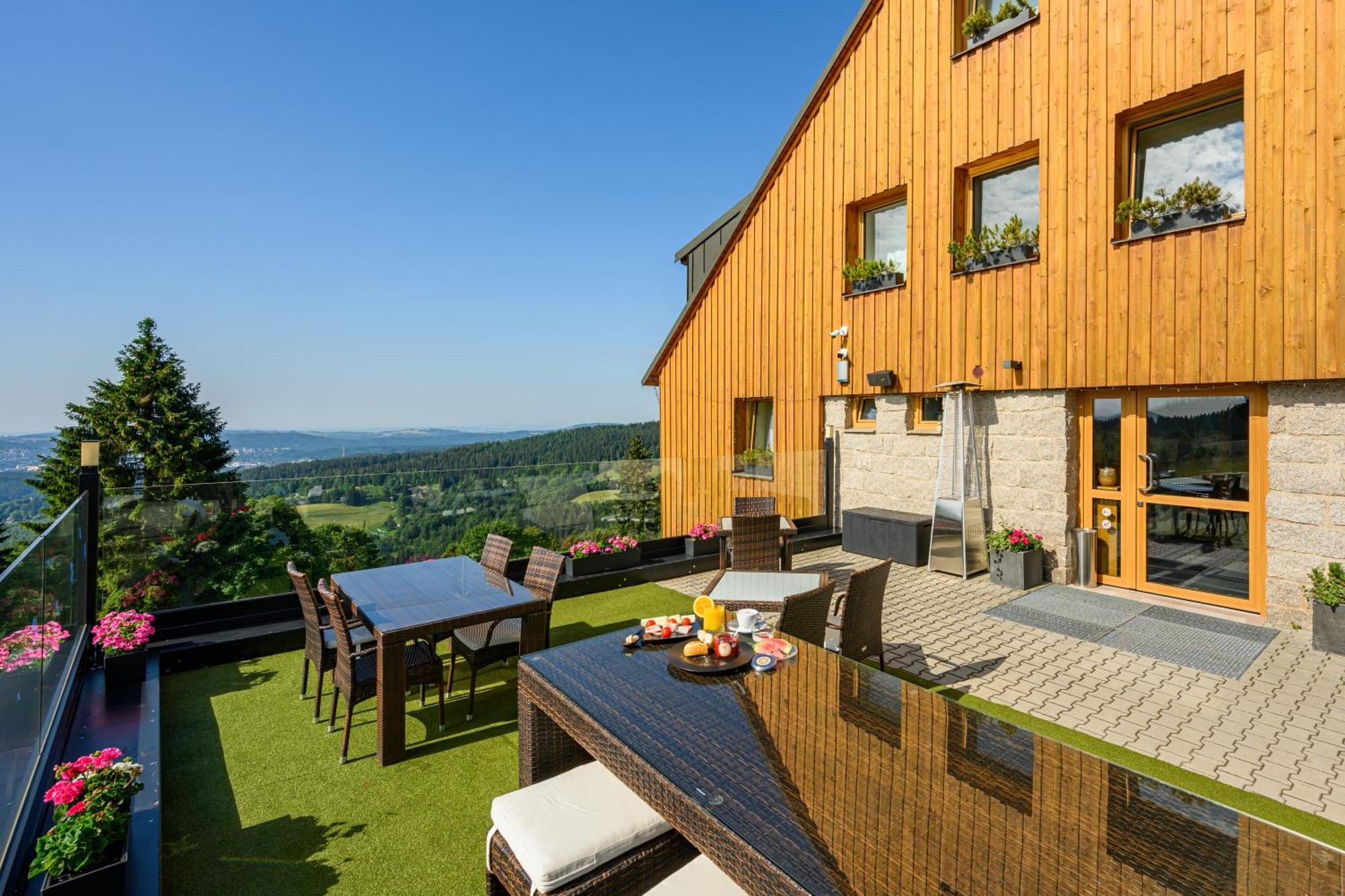 Hotel Premier- Adults Only Bedrichov  Bagian luar foto